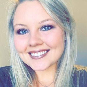 Meet your Posher, Caroline